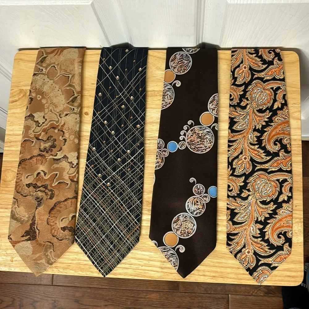 Bundle 4 VINTAGE ties from Clappers wide ties includes 2 Silk LIBERTY OF LONDON